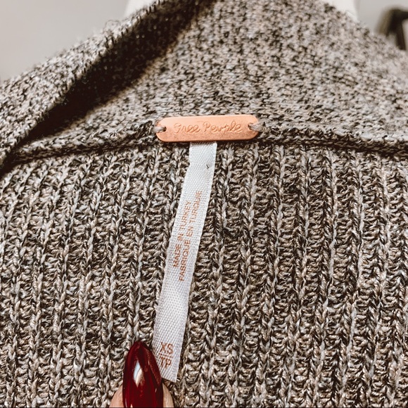 Free People off the shoulder sweater - Picture 3 of 3